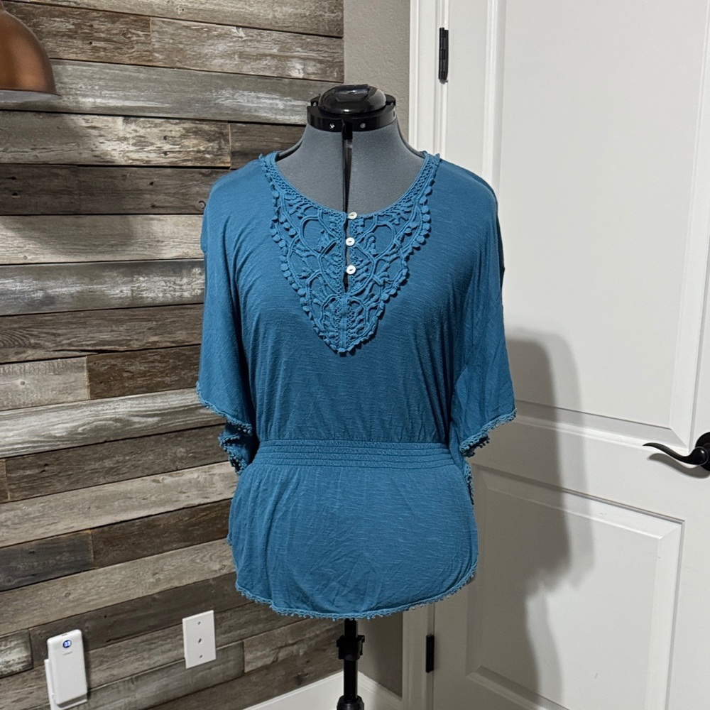 Xhilaration Blue Lace-Accent Blouse